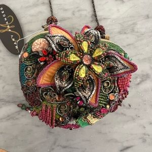 NWT Mary Frances Heart Shaped Purse 💗